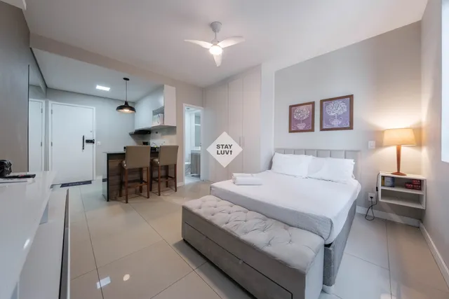 Apartamento moderno mobiliado próximo ao corredor financeiro de São Paulo